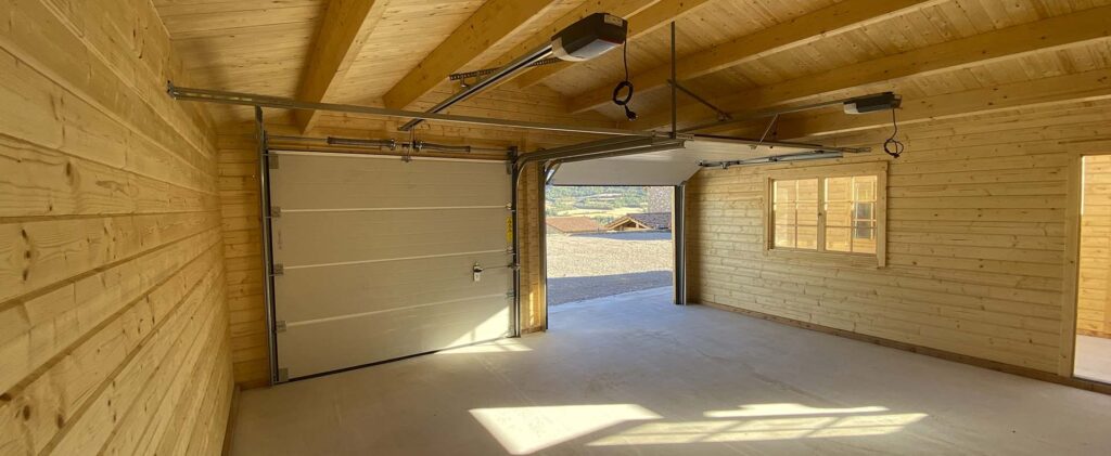 interior garaje de madera para coches micasademadera